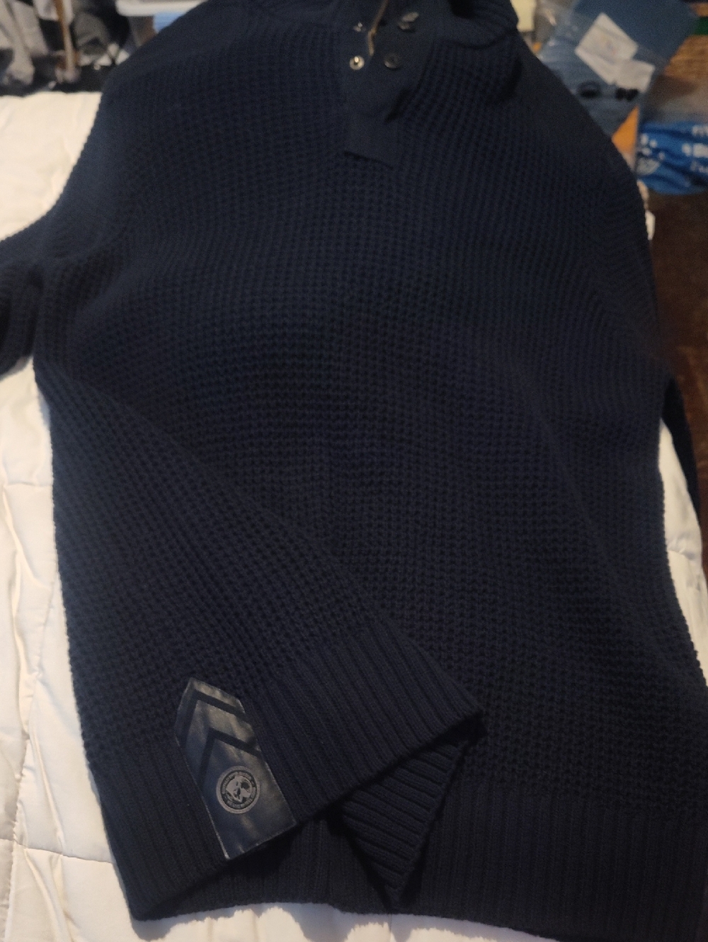 Sweater - Picture 4 of 6
